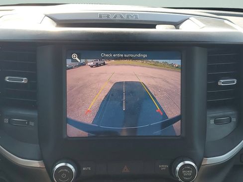Used 2021 RAM 1500 Big Horn AWD/4WD image 17