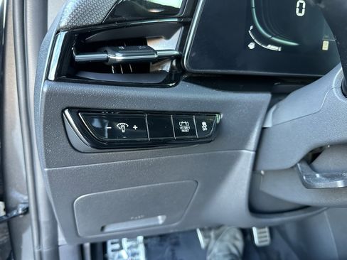 Used 2023 Kia Niro EX Touring image 29