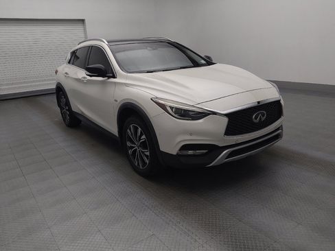 Used 2017 INFINITI QX30 Premium w/ Technology Package image 13