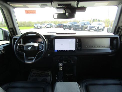 Used 2025 Ford Bronco Badlands AWD/4WD image 15