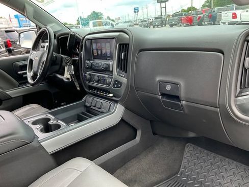 Used 2018 Chevrolet Silverado 1500 LTZ Z71 w/ LTZ Plus Package AWD/4WD image 23