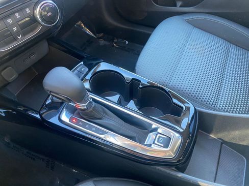 Used 2025 Chevrolet Trax LT image 41