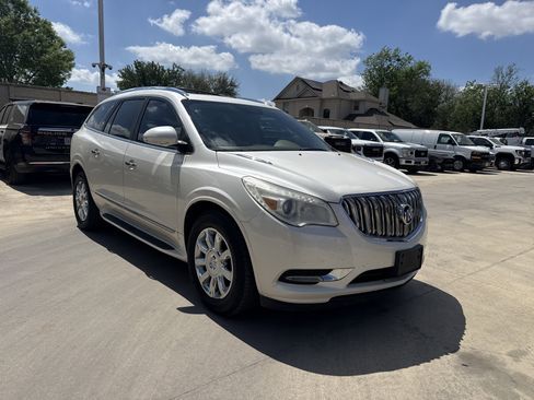 Used 2013 Buick Enclave Premium image 2