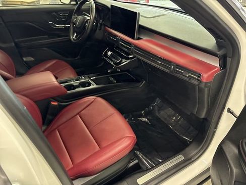 Used 2023 Lincoln Corsair Reserve w/ Rear Removable Package Tray AWD/4WD image 21