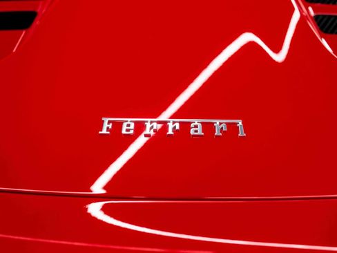 Used 2013 Ferrari 458 Spider RWD image 32