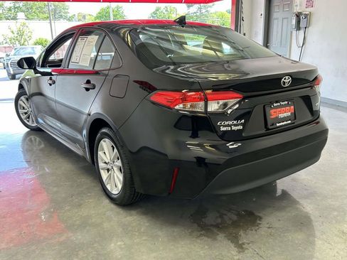 Certified 2024 Toyota Corolla LE w/ LE Convenience Package FWD image 5