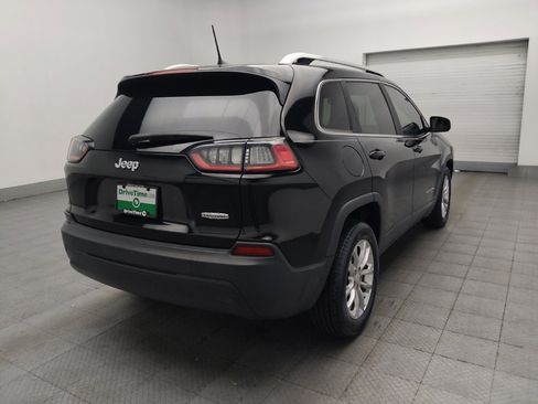 Used 2019 Jeep Cherokee Latitude w/ Popular Appearance Group image 9