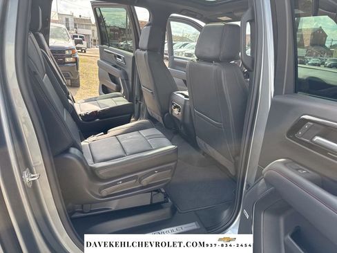 Used 2025 Chevrolet Suburban RST w/ Comfort Package image 25