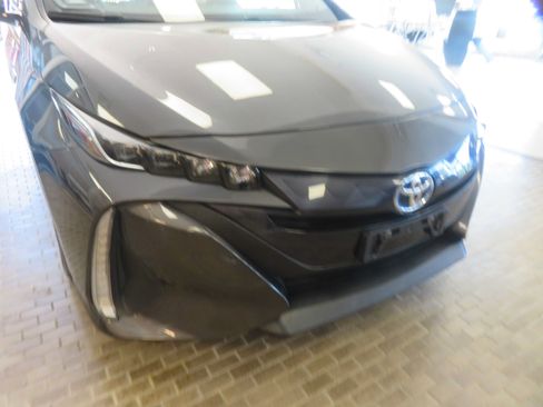 Used 2018 Toyota Prius Prime Premium FWD image 63