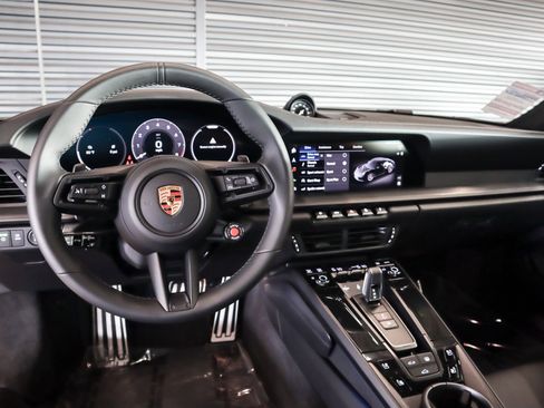 Used 2025 Porsche 911 Carrera 4 GTS image 17