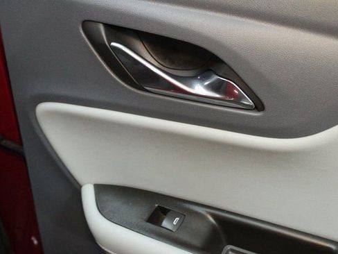 Used 2019 Chevrolet Blazer LT image 13