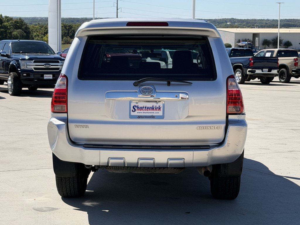 Used 2008 Toyota 4Runner SR5 RWD image 4