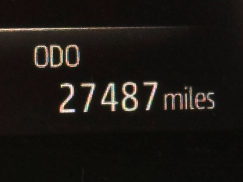 Used 2022 Toyota Highlander XLE image 3