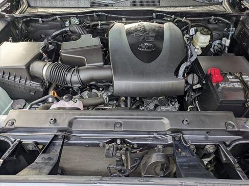 Used 2022 Toyota Tacoma TRD Off-Road image 19