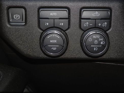 Used 2023 Chevrolet Silverado 1500 RST AWD/4WD image 14