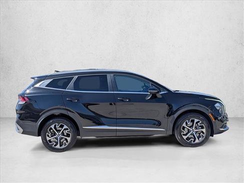 Used 2023 Kia Sportage EX image 4