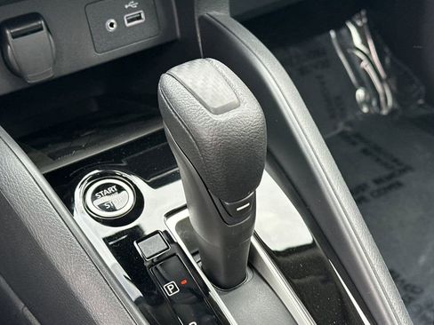 New 2025 Nissan Versa SV w/ Trunk Package FWD image 17