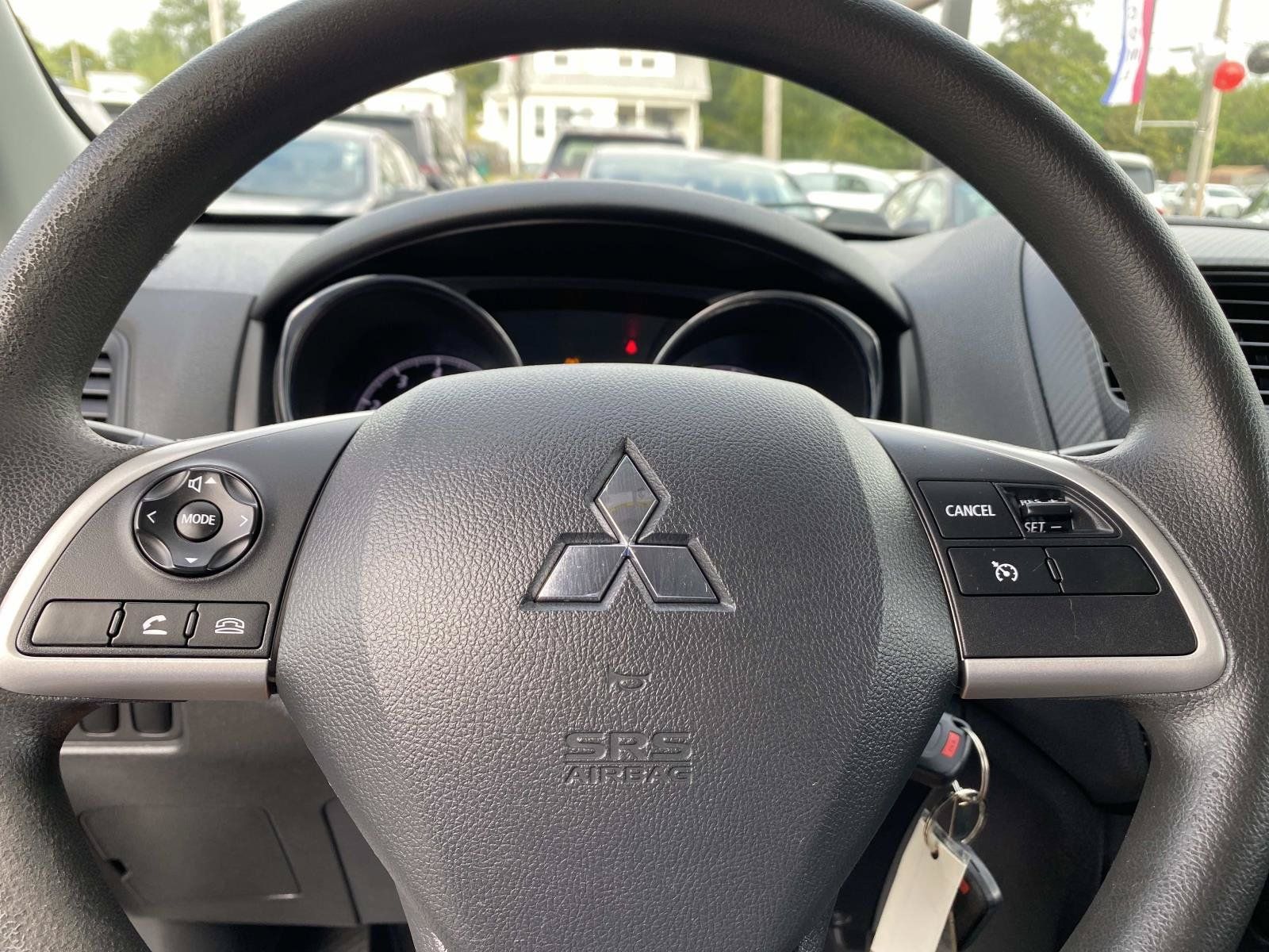 Used 2019 Mitsubishi Outlander Sport ES AWD/4WD image 15
