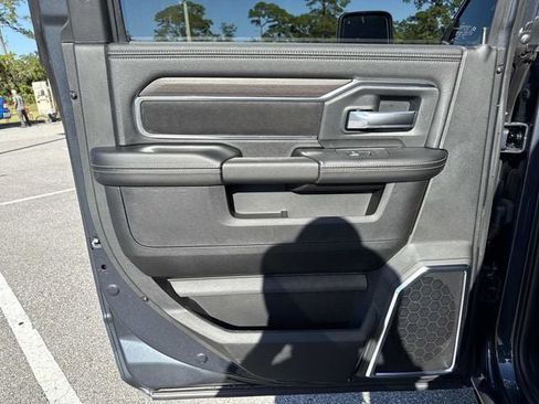 New 2026 RAM 2500 Laramie w/ Towing Technology Group AWD/4WD image 9