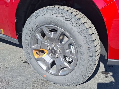 New 2026 Ford Maverick Tremor image 24