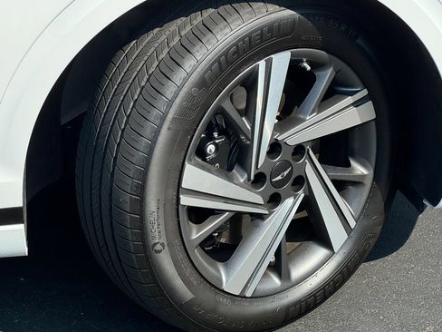 Used 2026 Genesis GV70 3.5T Sport Advanced AWD/4WD image 9