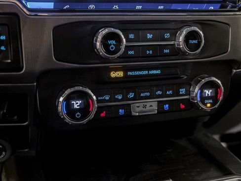 Used 2022 Ford F350 Limited image 28