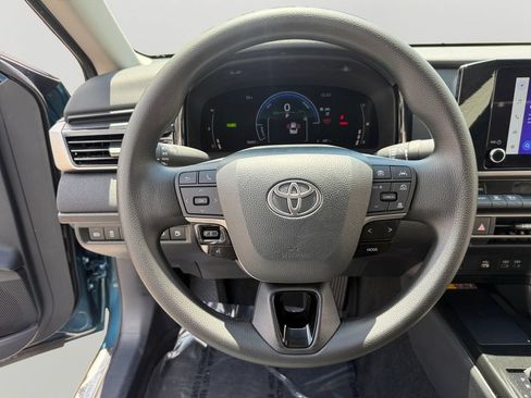 Used 2025 Toyota Camry LE w/ Convenience Package FWD image 12
