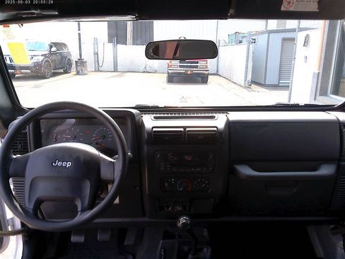 Used 2006 Jeep Wrangler SE AWD/4WD image 9