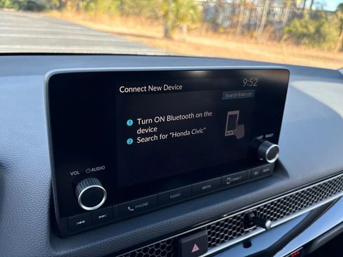 Used 2023 Honda Civic EX-L image 19