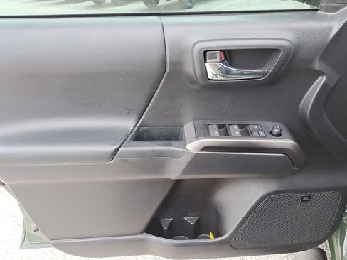 Certified 2022 Toyota Tacoma Limited image 12