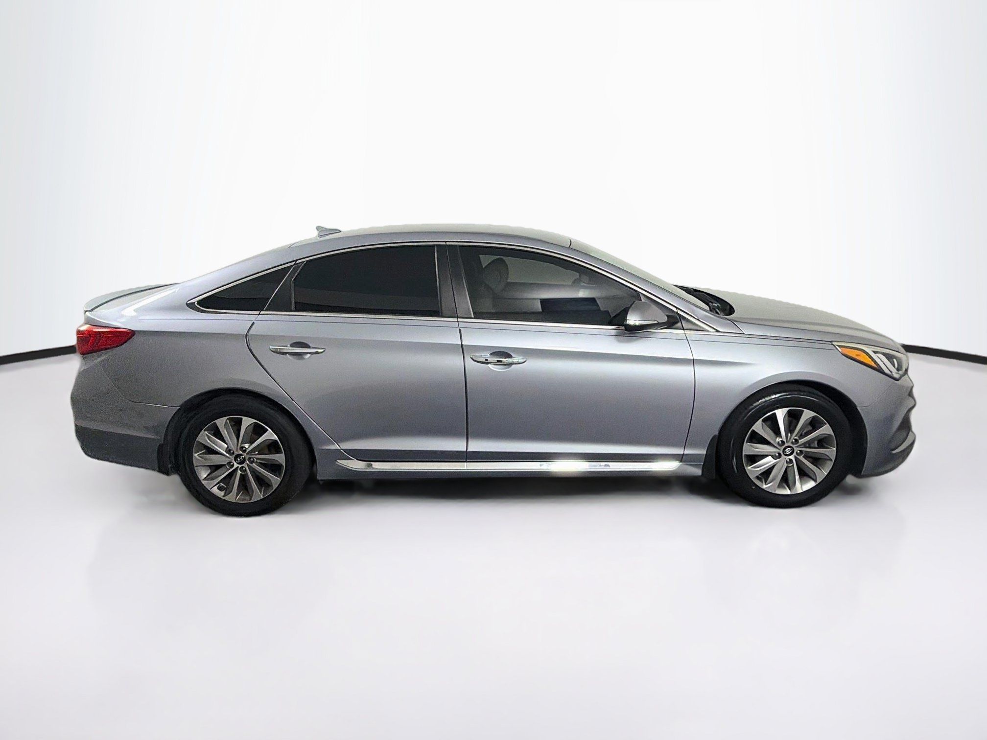 Used 2016 Hyundai Sonata Sport w/ Option Group 02 FWD image 10