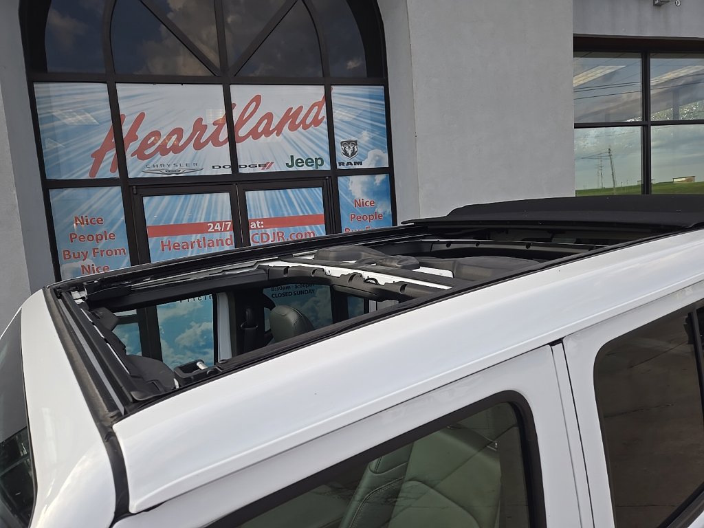 Used 2024 Jeep Wrangler High Altitude AWD/4WD image 25