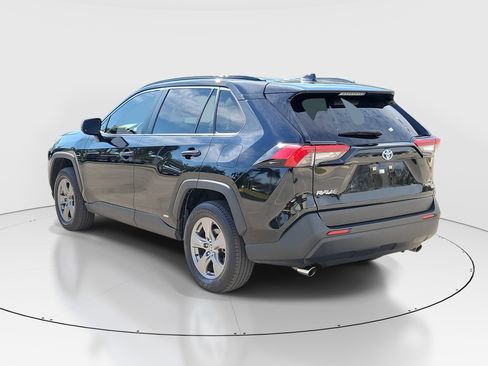 Used 2023 Toyota RAV4 LE image 5