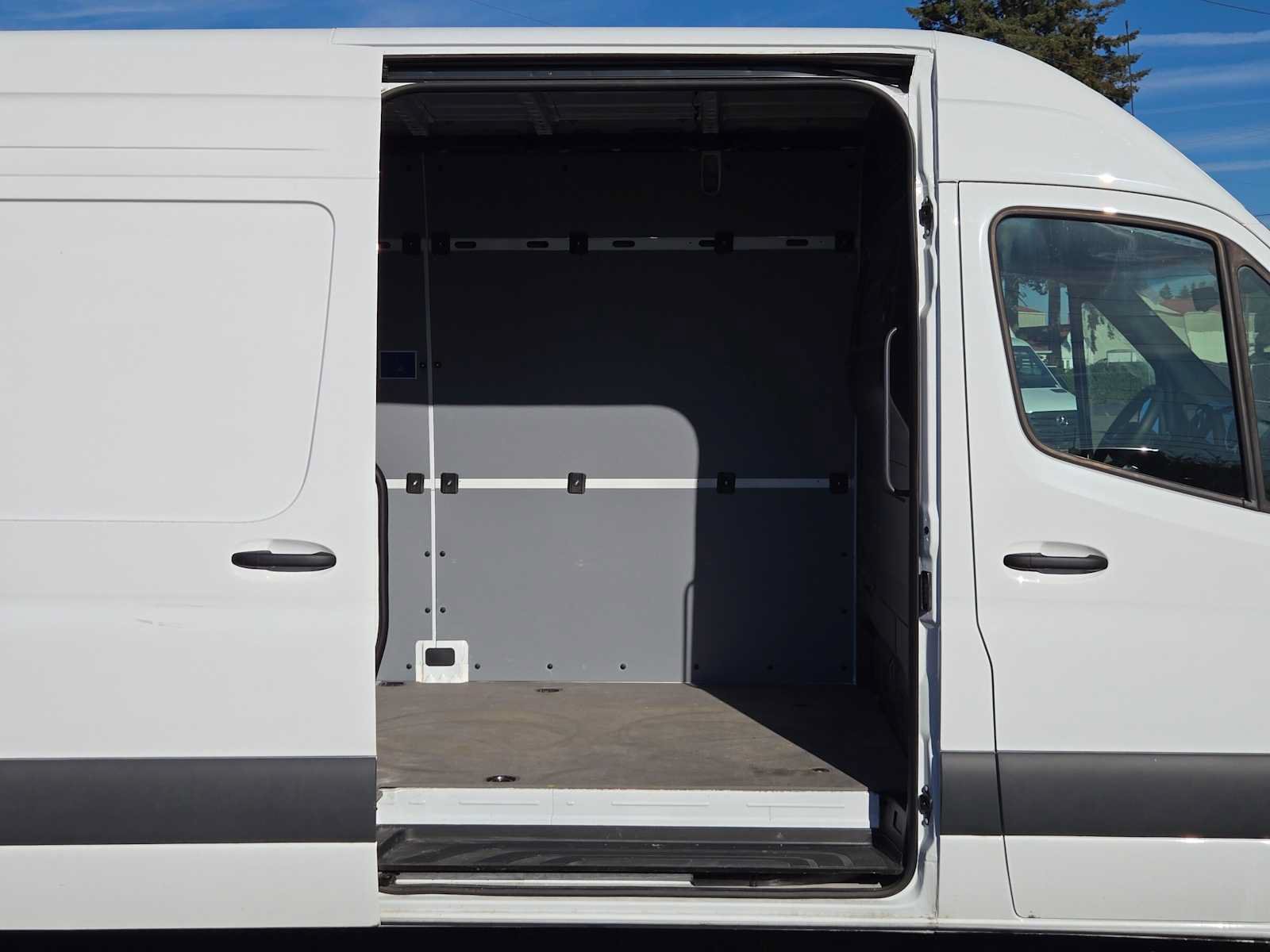 Used 2026 Mercedes-Benz Sprinter 2500 image 12