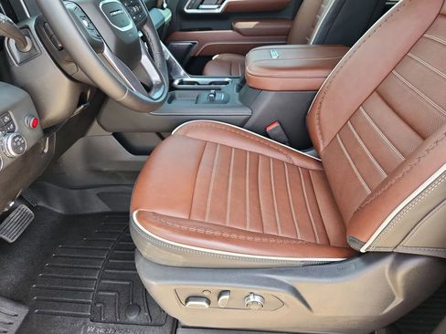 Used 2026 GMC Sierra 2500 Denali Ultimate w/ Max Trailering Package AWD/4WD image 8