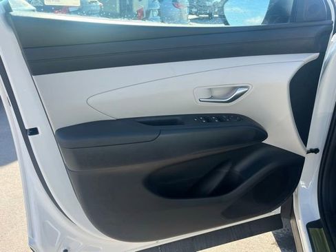 New 2025 Hyundai Tucson SEL image 16