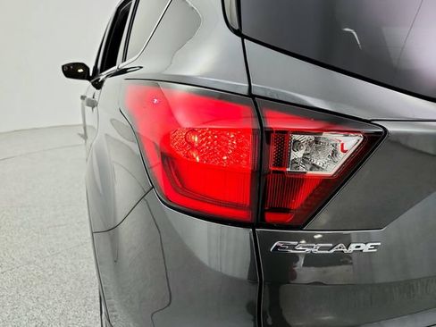 Used 2019 Ford Escape SEL FWD image 36