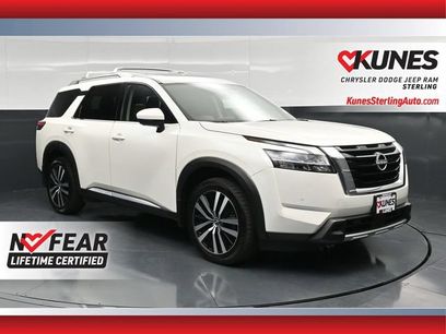 Used 2024 Nissan Pathfinder Platinum w/ Cargo Package