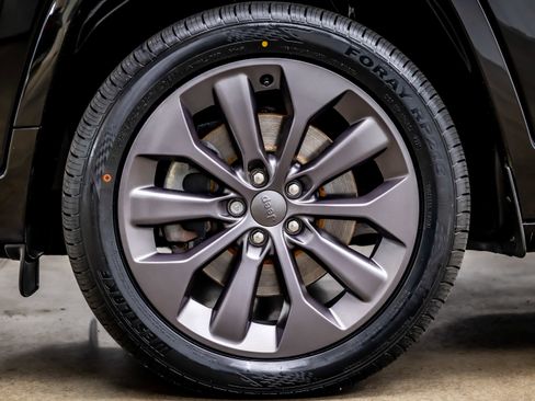 Used 2020 Jeep Cherokee High Altitude AWD/4WD image 32