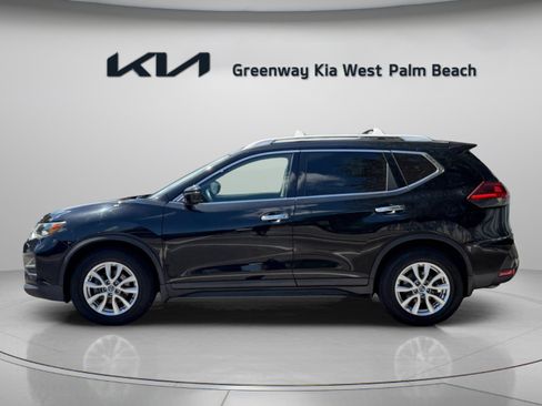 Used 2019 Nissan Rogue S w/ Special Edition Package FWD image 4