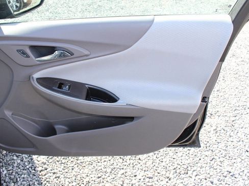 Used 2017 Chevrolet Malibu LT image 20