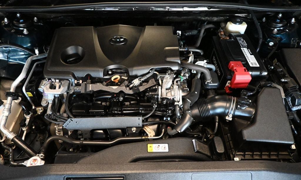 Used 2018 Toyota Camry SE FWD image 14