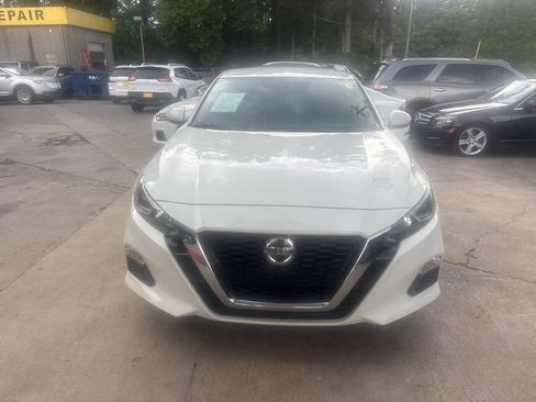 Used 2020 Nissan Altima 2.5 S FWD image 3