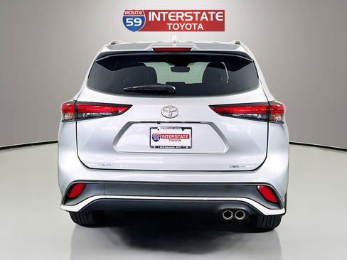 Used 2023 Toyota Highlander XSE AWD/4WD image 6
