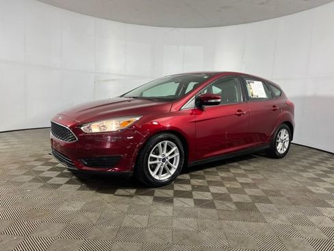 Used 2016 Ford Focus SE w/ SE Power Seat Package FWD image 1