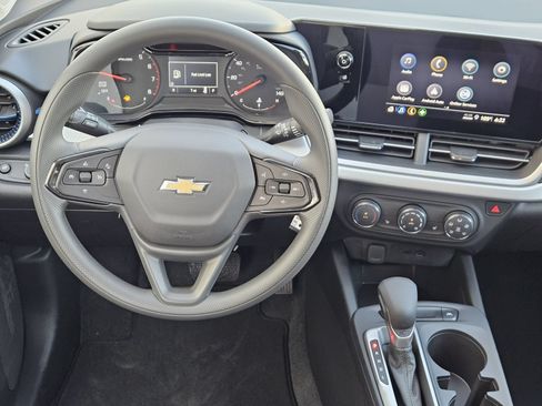 New 2026 Chevrolet Trax LS w/ LS Convenience Package FWD image 25