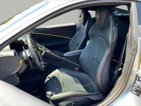 Used 2023 Ferrari Roma RWD image 24
