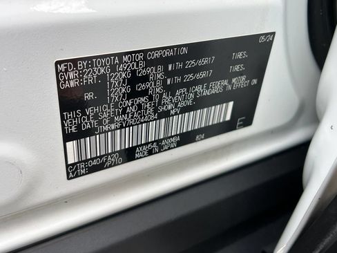 Used 2024 Toyota RAV4 XLE w/ Convenience Package AWD/4WD image 27