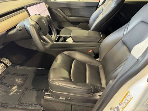 Used 2021 Tesla Model Y Long Range image 13