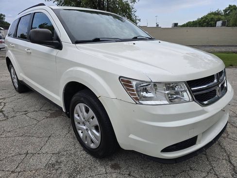 Used 2016 Dodge Journey SE w/ Flexible Seating Group FWD image 3